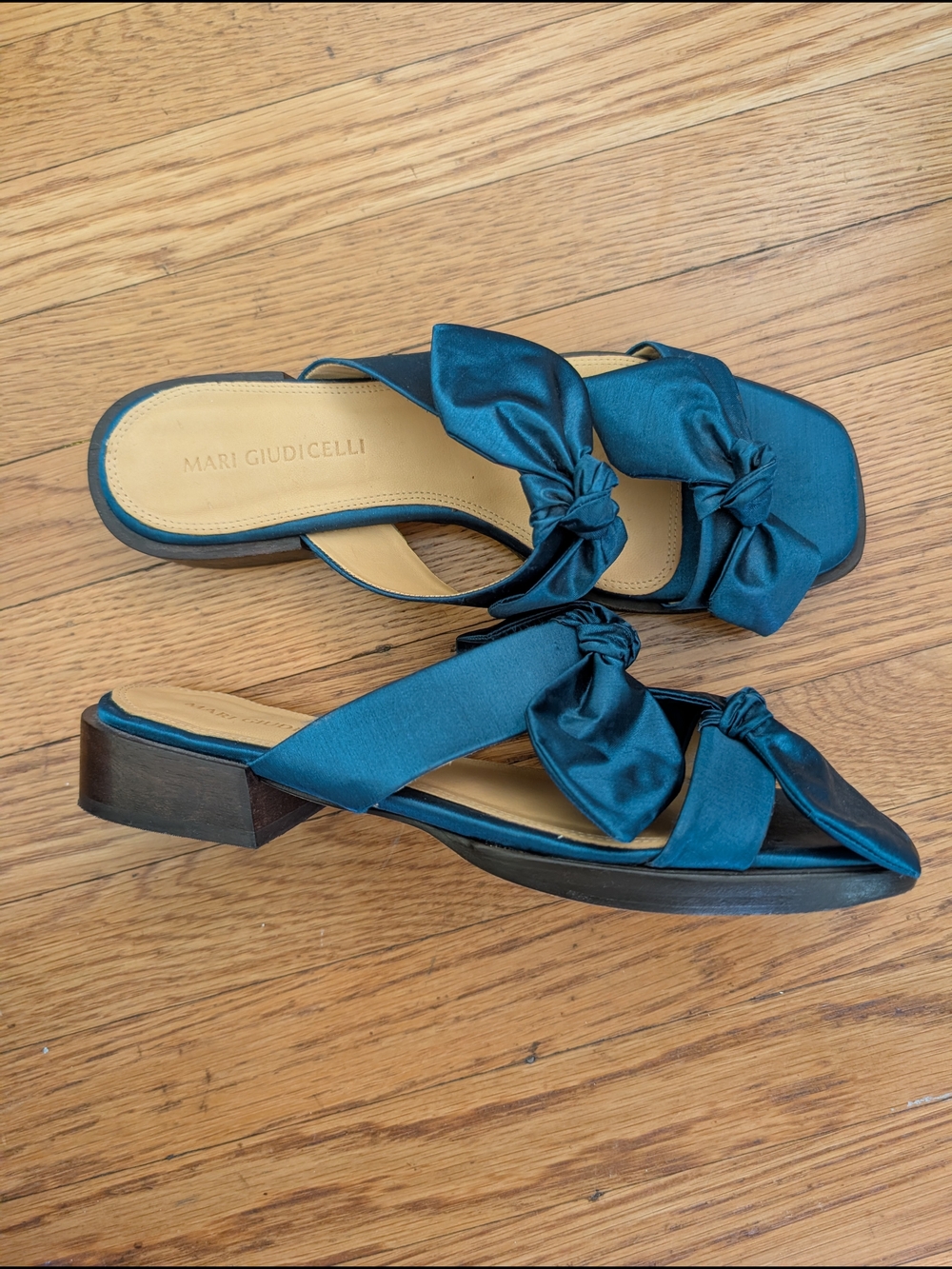 Mari Giudicelli Teal Bow Slide Sandals 40/9.5